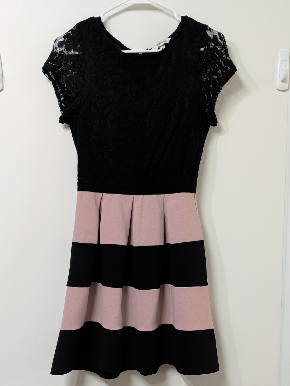 Speechless Black Blush Pink Floral Lace Fit & Flare Mini Dress Size Medium